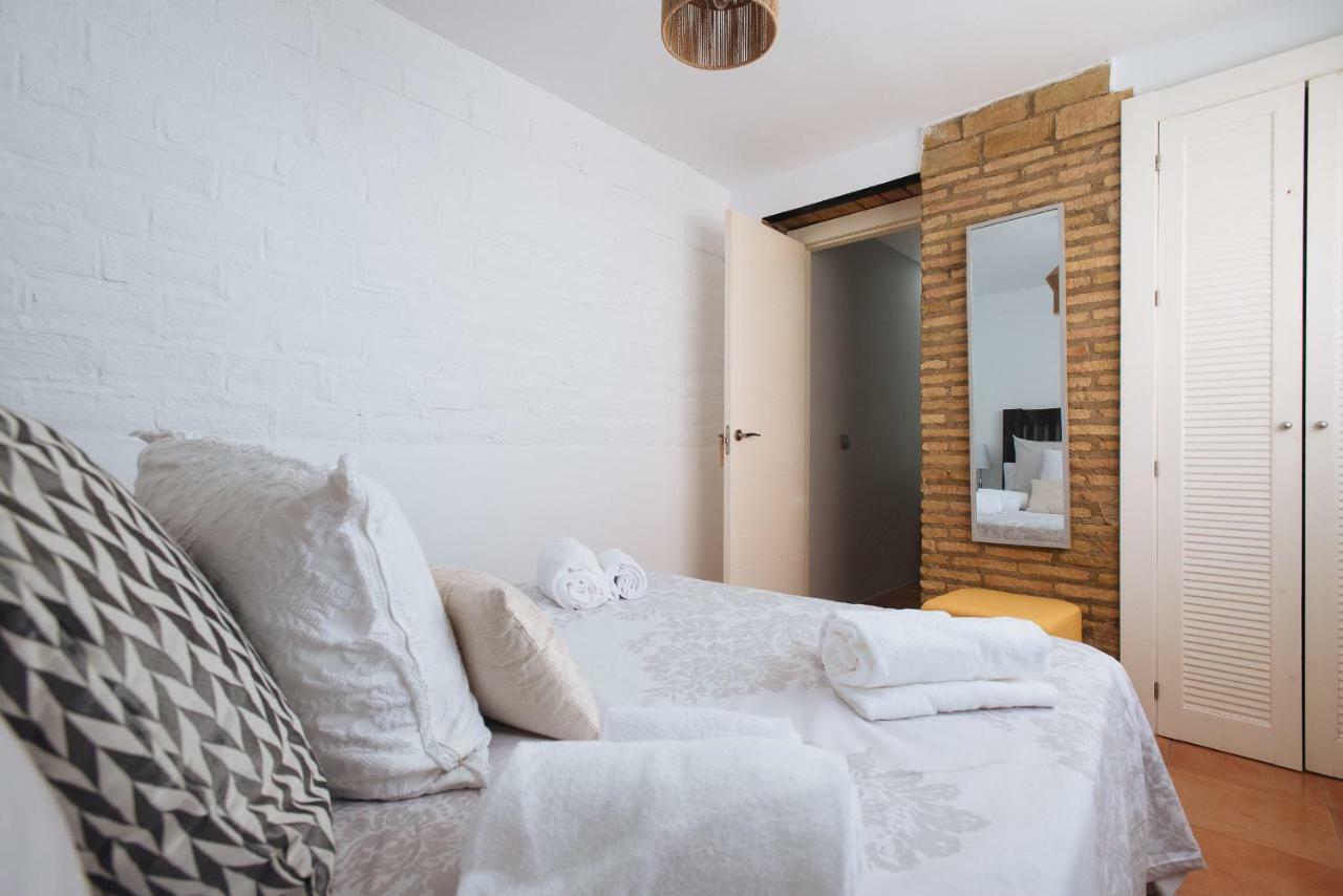 Cozy Attic With Terrace- 1Bd 1Bth- San Vicente Apartment Севиля Екстериор снимка